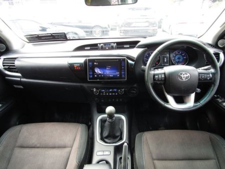 2017 Toyota Hilux - photo 17