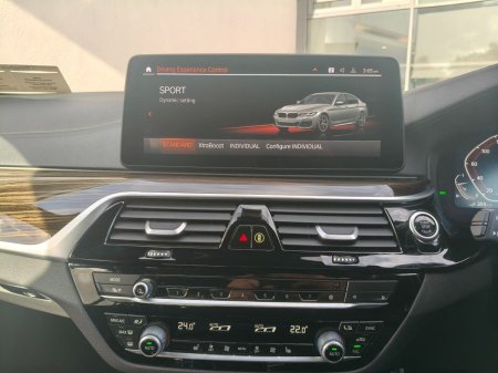 2023 BMW 5-Series - photo 8