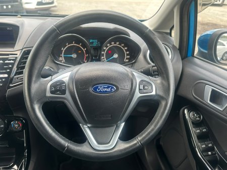 2015 Ford Fiesta - photo 17