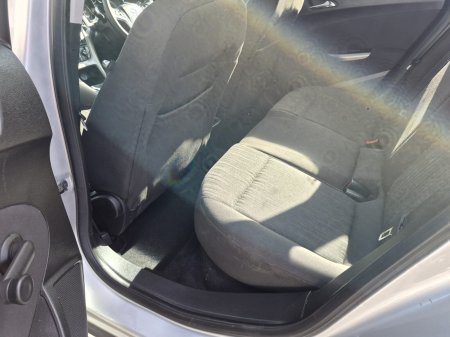 2010 Opel Astra - photo 21