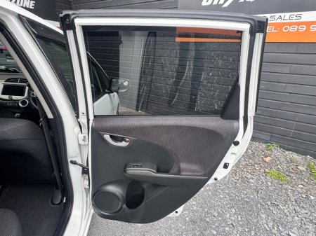 2013 Honda Fit - photo 17