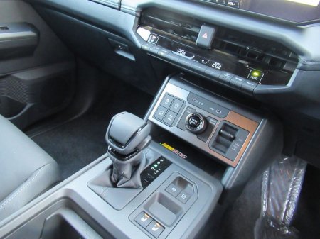 2026 Toyota Hilux - photo 6