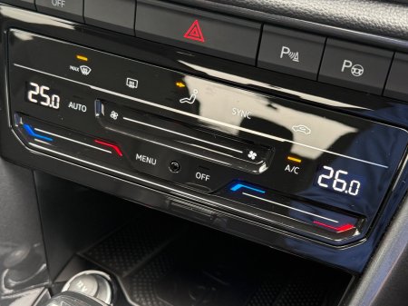 2024 Volkswagen T-Roc - photo 15