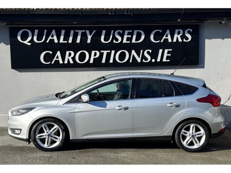 2017 Ford Focus - photo 2