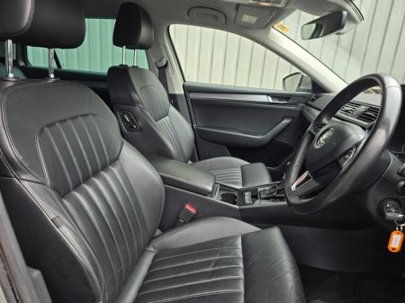 2018 Skoda Superb - photo 11