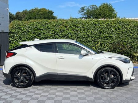 2021 Toyota C-HR - photo 2