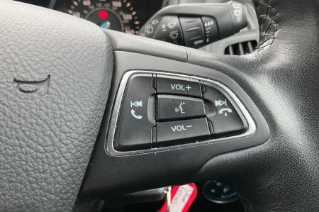 2016 Ford Focus - photo 31