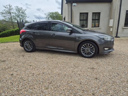 2018 Ford Focus - photo 2