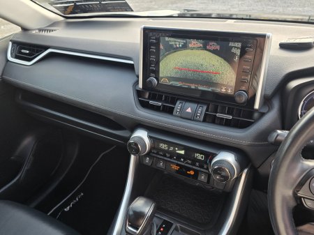 2020 Toyota RAV4 - photo 12