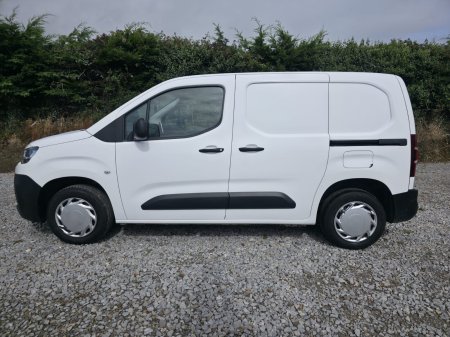 2021 Citroen Berlingo - photo 2
