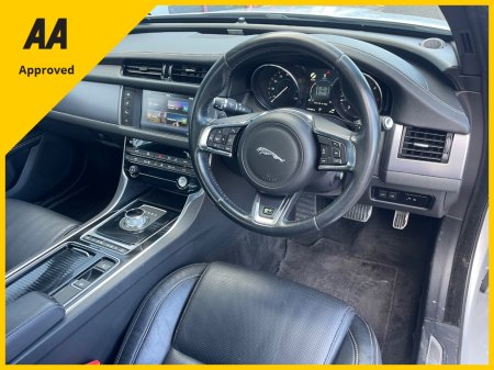 2016 Jaguar XF - photo 9