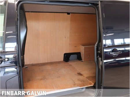 2023 Volkswagen Transporter - photo 11