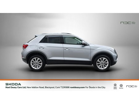 2025 Volkswagen T-Roc - photo 4