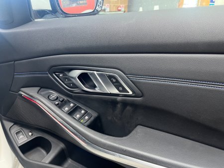 2021 BMW 3-Series - photo 14