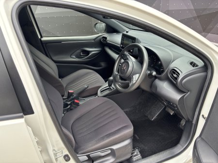 2021 Toyota Yaris - photo 11