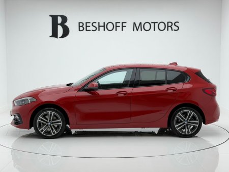 2024 BMW 1-Series - photo 2