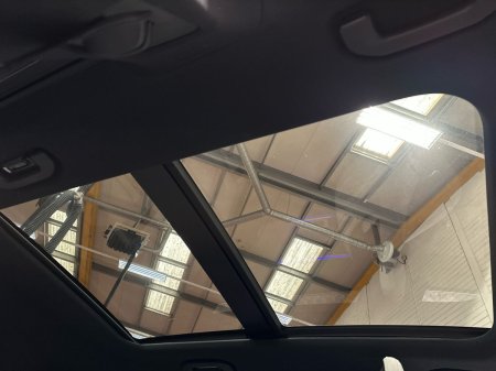 2025 Mercedes-Benz GLC - photo 18