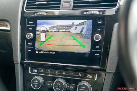2020 Volkswagen Golf - photo 23