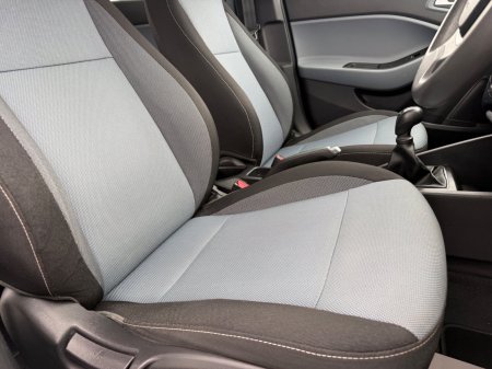 2017 Hyundai i20 - photo 15