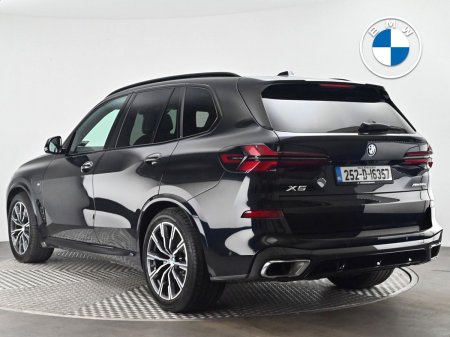 2025 BMW X5 - photo 2