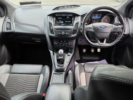 2016 Ford Focus - photo 14