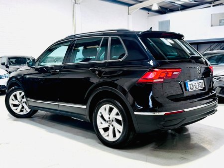 2023 Volkswagen Tiguan - photo 21