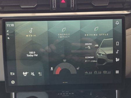 2021 Jaguar XF - photo 17