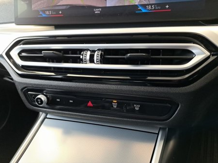 2024 BMW 3-Series - photo 22