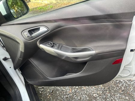 2014 Ford Focus - photo 12