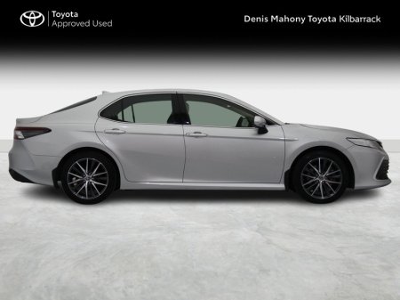 2023 Toyota Camry - photo 3