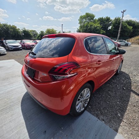 2017 Peugeot 208 - photo 5