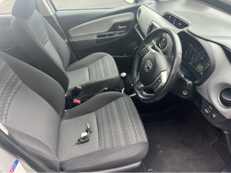 2016 Toyota Yaris - photo 6