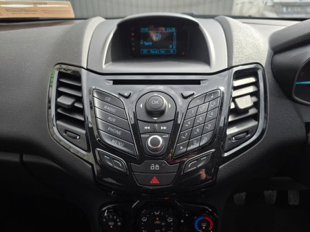 2014 Ford Fiesta - photo 16