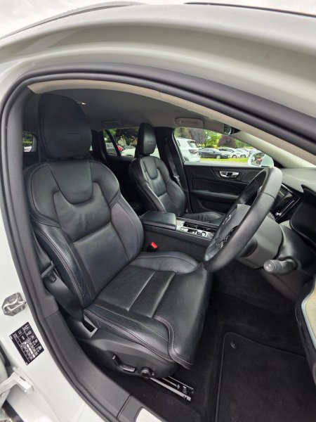 2020 Volvo V60 - photo 10
