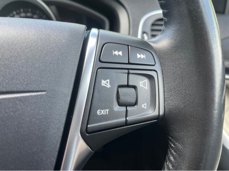 2017 Volvo V40 - photo 20
