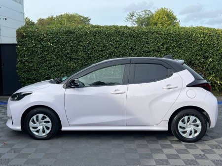 2021 Toyota Yaris - photo 3