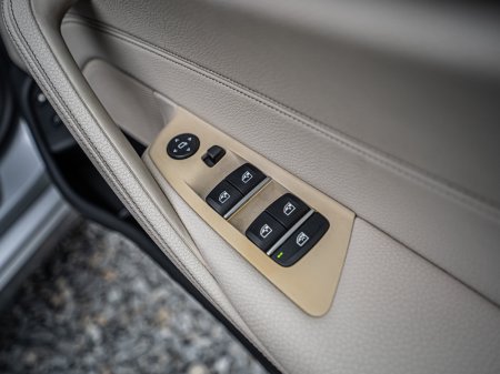 2017 BMW 5-Series - photo 17