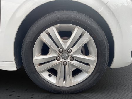 2018 Peugeot 208 - photo 10