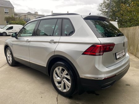 2021 Volkswagen Tiguan - photo 24