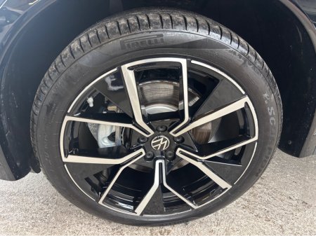 2025 Volkswagen Tiguan - photo 2