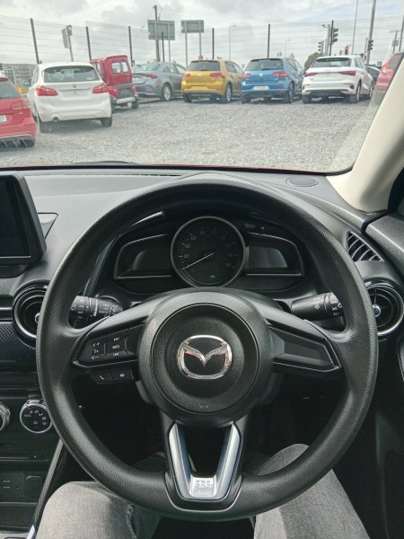 2017 Mazda Demio - photo 17