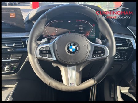 2020 BMW 5-Series - photo 16