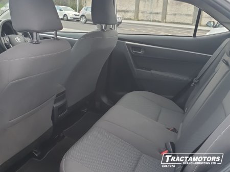 2017 Toyota Corolla - photo 6
