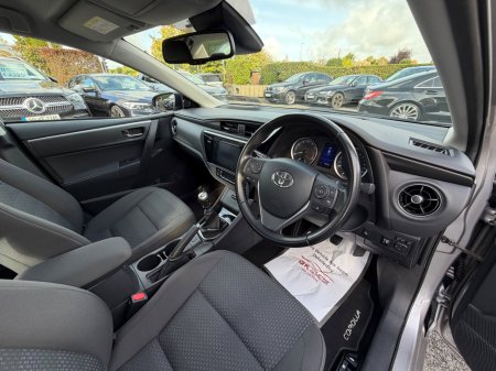 2018 Toyota Corolla - photo 11