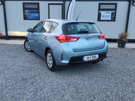 2013 Toyota Auris - photo 4