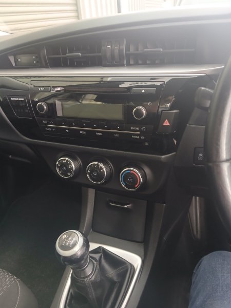 2015 Toyota Corolla - photo 14
