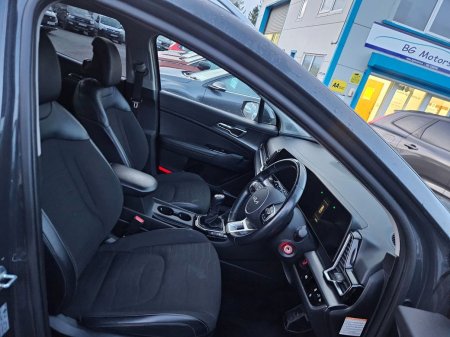 2023 Kia Sportage - photo 6