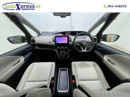 2020 Nissan Serena - photo 2