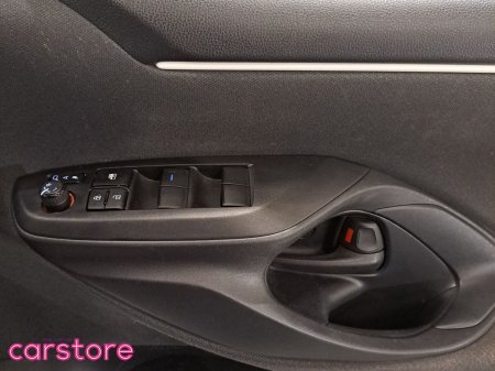 2021 Toyota Yaris - photo 18