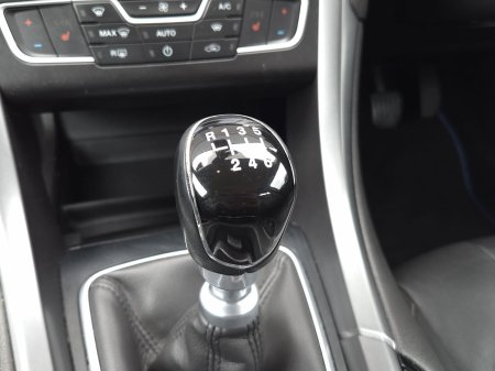 2015 Ford Mondeo - photo 25